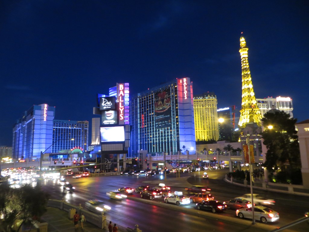 Die strahlende Hotel-Glitzerwelt von Las Vegas bei Nacht